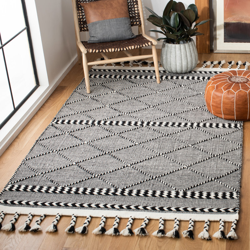Jerseytown Hand Loomed Wool/Cotton Geometric Rug in Gray/Ivory/Black, Rectangle 8' x 10'
