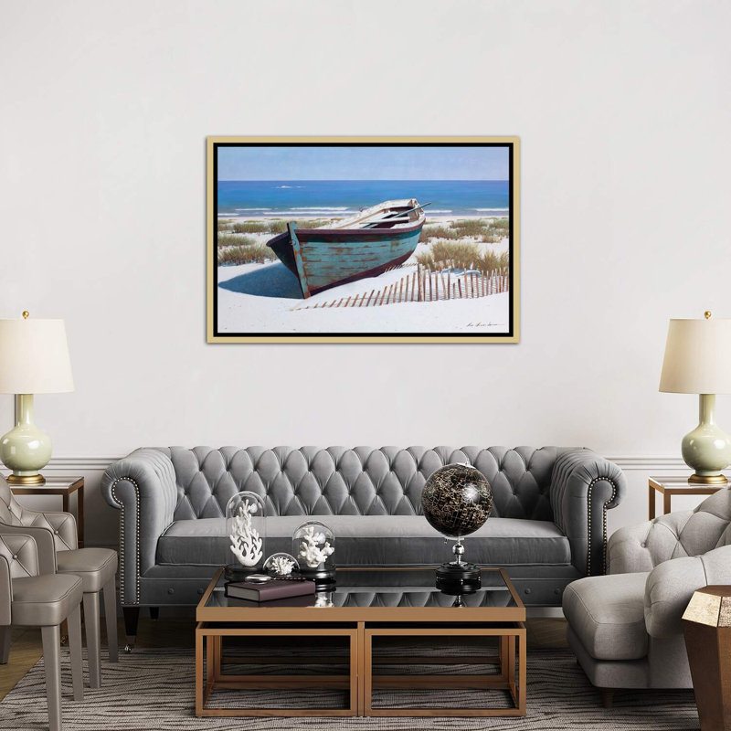 «Blue Boat on Beach» par Zhen-Huan Lu - reproduction de photo, H 40 po x l 60 po x 1,5 po, Toile encadrée d'or