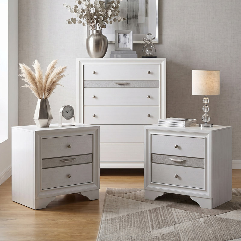Clermont 3 Piece Solid Wood Bedroom Set, White, 3 Pcs: Chest, 2 Nightstands