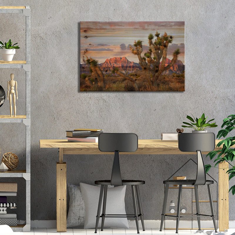 Joshua Tree et Spring Mountains à Red Rock Canyon, près de Las Vegas, Nevada, par Tim Fitzharris - non encadrée, impression sur bois