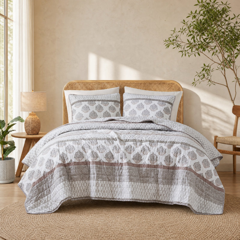 Full/Queen 3-Piece Reversible Cotton Quilt Set