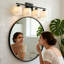 Luminaire de salle de bain 4 lumières avec abat-jour en verre opale-729199155-714120479