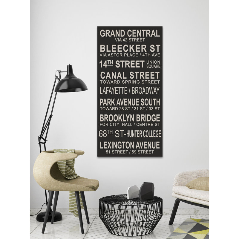 «Manhattan Quarters», reproduction sur toile tendue, H 36 po x l 18 po x P 1,5 po