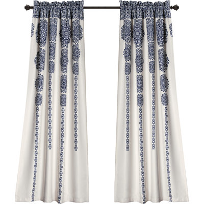 Panneaux de rideaux semi-diaphanes avec passe-tringle Medallion