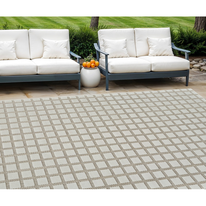 Tapis intérieur / extérieur 6 pi x 9 pi à motif géométrique délavé beige