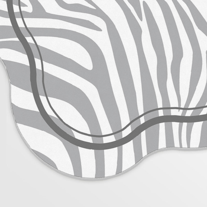 Tapis gris / blanc en polyester tissé à la machine Novelty Highlandvi, Nouveauté 5 pi 3 po x 7 pi 7 po