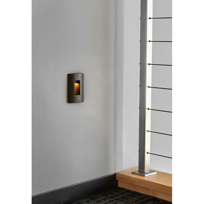 Marchepied intégré horizontal à DEL Luna 120v 2700K, Bronze