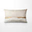 Coussin décoratif minimaliste - Coussin imprimé abstrait avec des lignes blanches et dorées-135800269