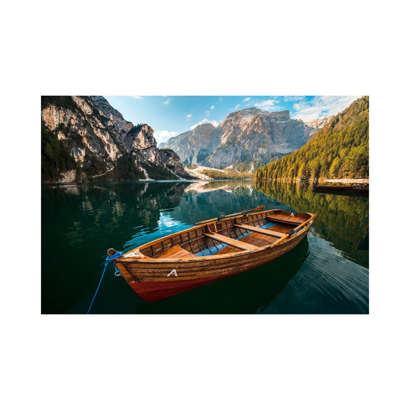 «Boat At Lago Di Braies», reproduction d'art sur toile encadrée, H 12 po x l 18 po, Toile tendue, Ne s’applique pas