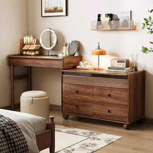 Commode rétro en bois massif
