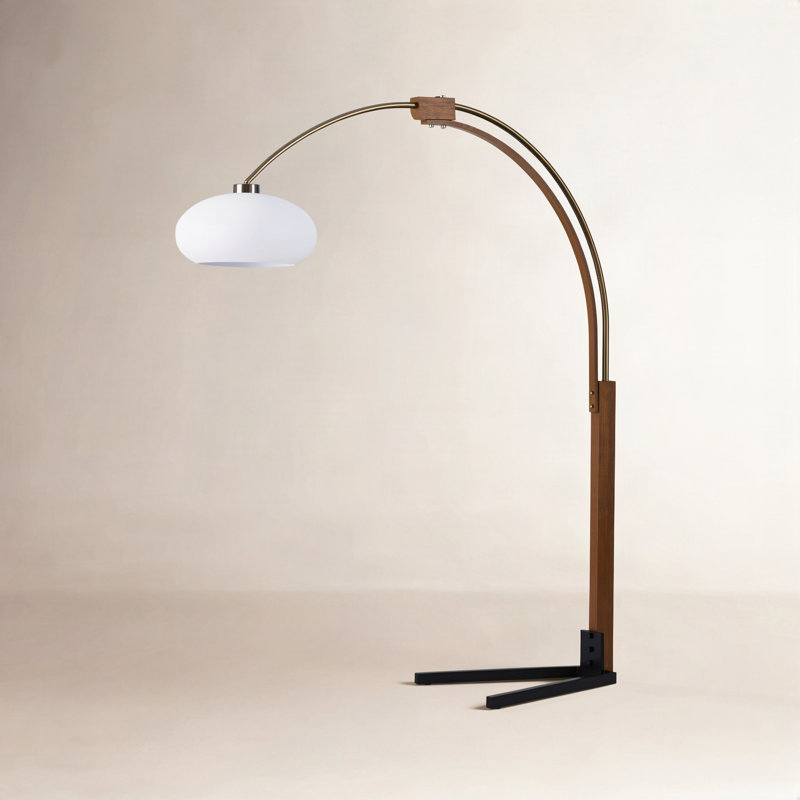Lampe sur pied Morelli - 84 po, laiton vieilli et noyer, gradateur, base en V, Laiton vieilli / noyer