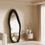 Miroir de plancher asymétrique en velours Art Deco-98240168