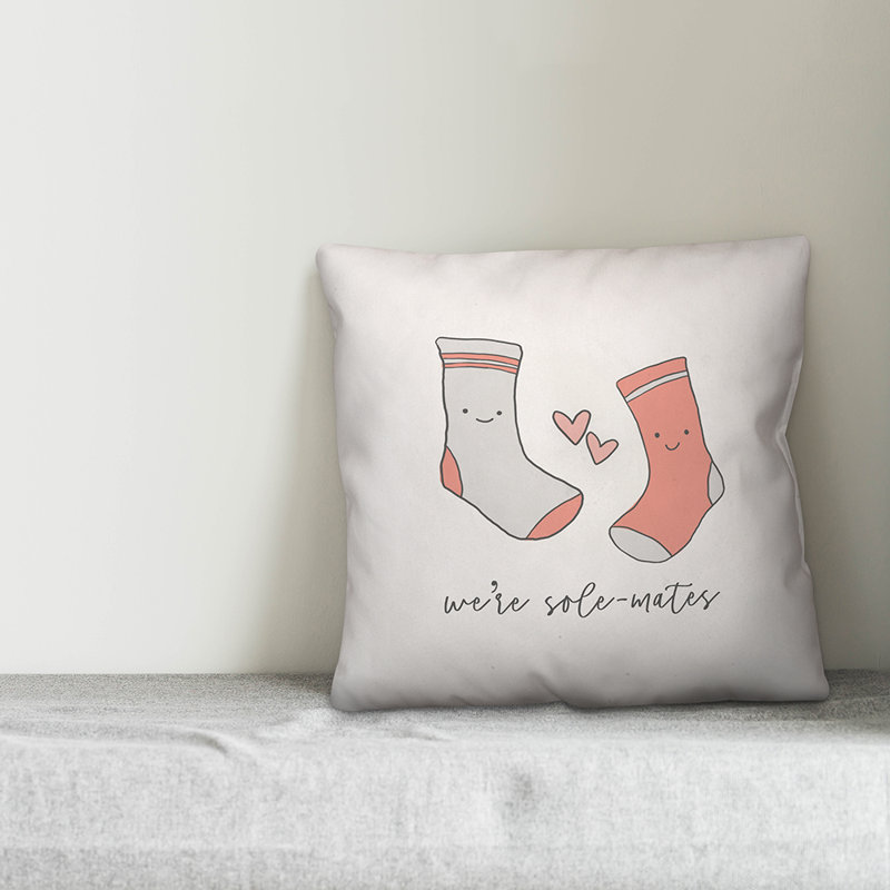  Coussin Sole Mates, H 16 po x l 16 po