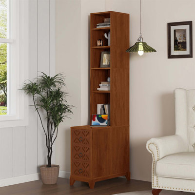 Table de bout élégante avec 3 tiroirs, 4 tablettes ouvertes et une station de charge pour les chambres à coucher et les coins modernes