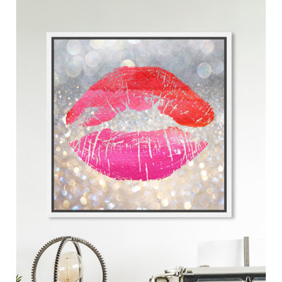 " Marilyn's Kiss "