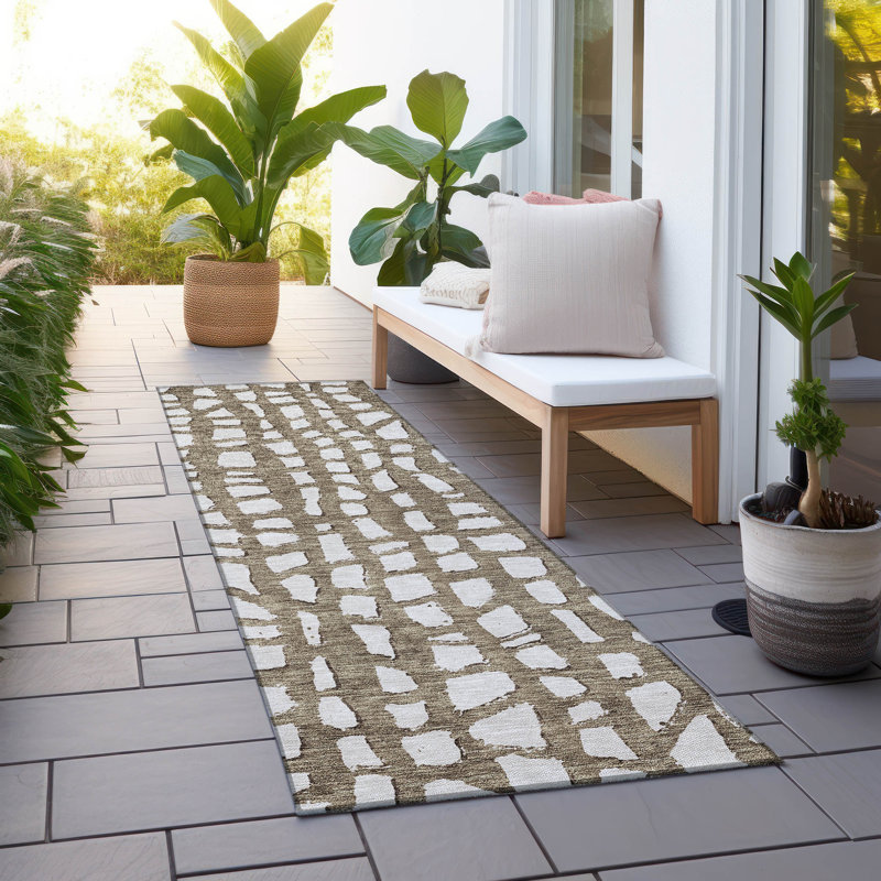 Lamanna Washable Striped Indoor / Outdoor Rug, Runner 2'3" x 7'6"