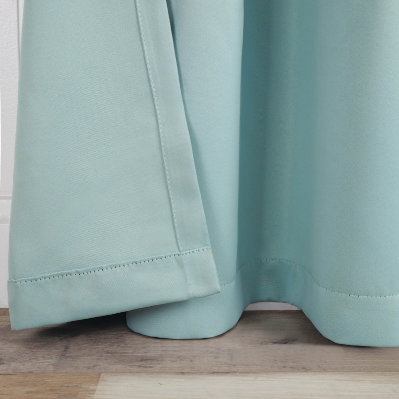 Paire de rideaux obscurcissant avec passe-tringle Moriah Millendon, Gris clair, L 36 po x L 63 po