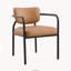 Ensemble de 2 chaises de salle à manger modernes avec assise et dossier rembourrés, structure et accoudoirs en fer noir, cognac