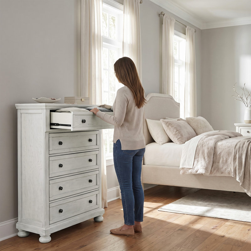 Mikado 39.5'' W 5 - Drawer Dresser