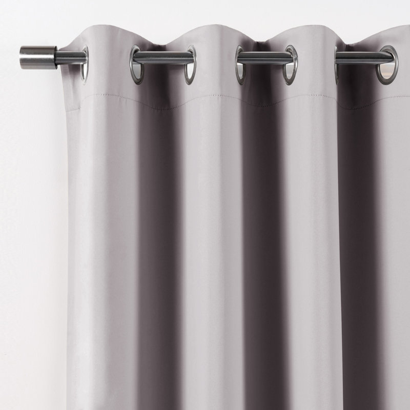 Rideaux unis opaques et isolants avec œillets Schaeffer, L 52 po x L 96 po, Gris clair