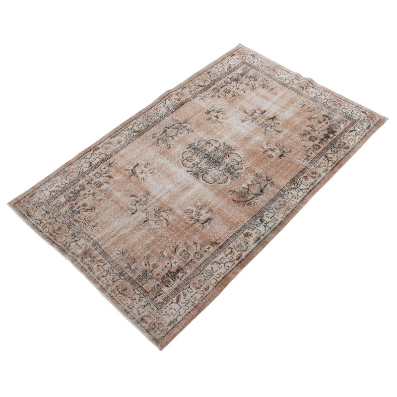 Tapis brun clair à transition de couleur 5 pi 2 po x 8 pi 0 po