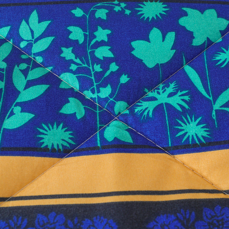 Ensemble de housse de couette à motif rayé bohémien 2/3-pièces avec un style artistique libre d'esprit crée un espace de chambre chaleureux et confortable.