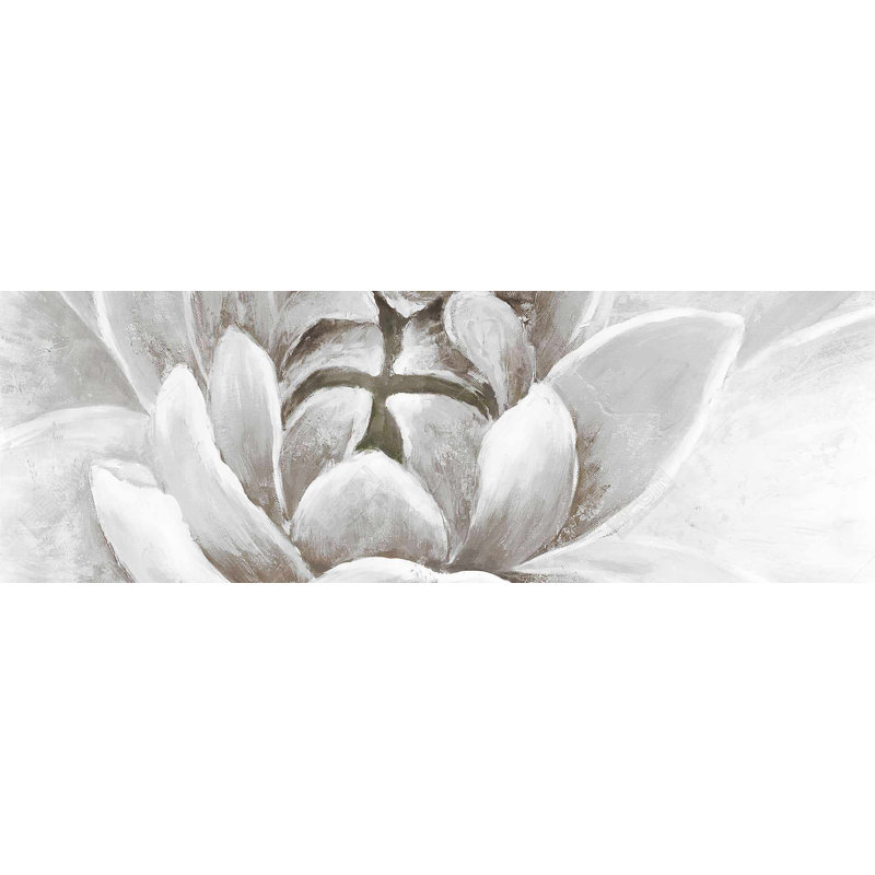 " Delicate White Chrysanthemum "