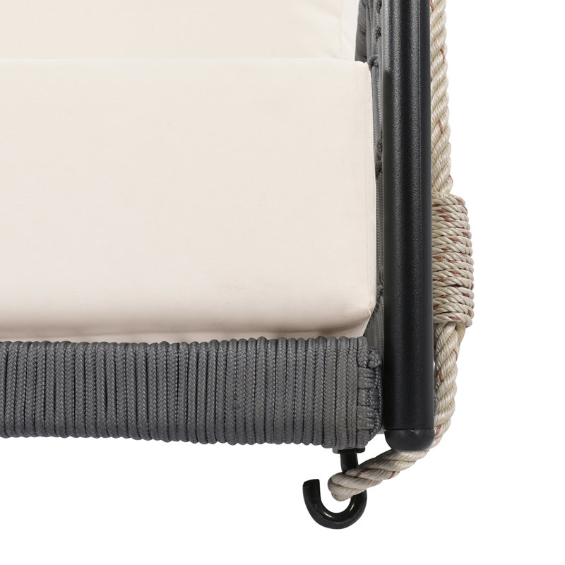 Coussin et coussin d'extérieur confortables