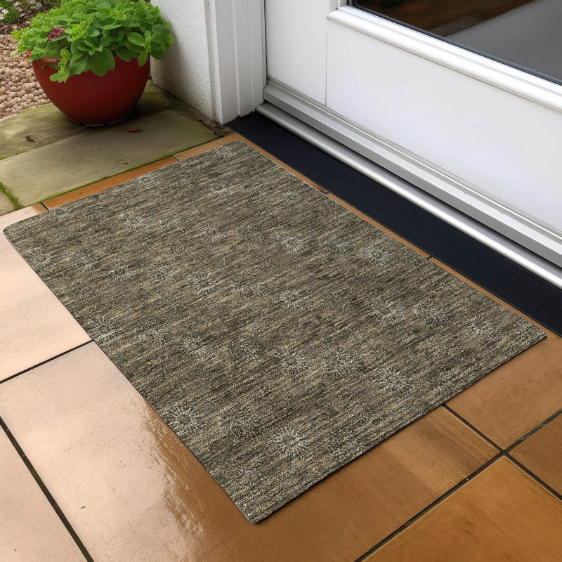 Malchow Washable Floral Indoor / Outdoor Rug, Rectangle 1'8" x 2'6"