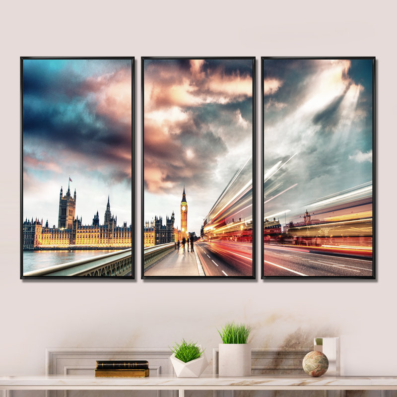 «Night Scene Of London City - Cityscape», ensemble de 3 toiles d'art encadrées, H 28 po x l 36 po x P 1 po, Noir