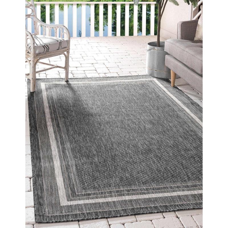 Tapis intérieur / extérieur Sevinc, Rectangle 4 pi 1 po x 6 pi 1 po, Black