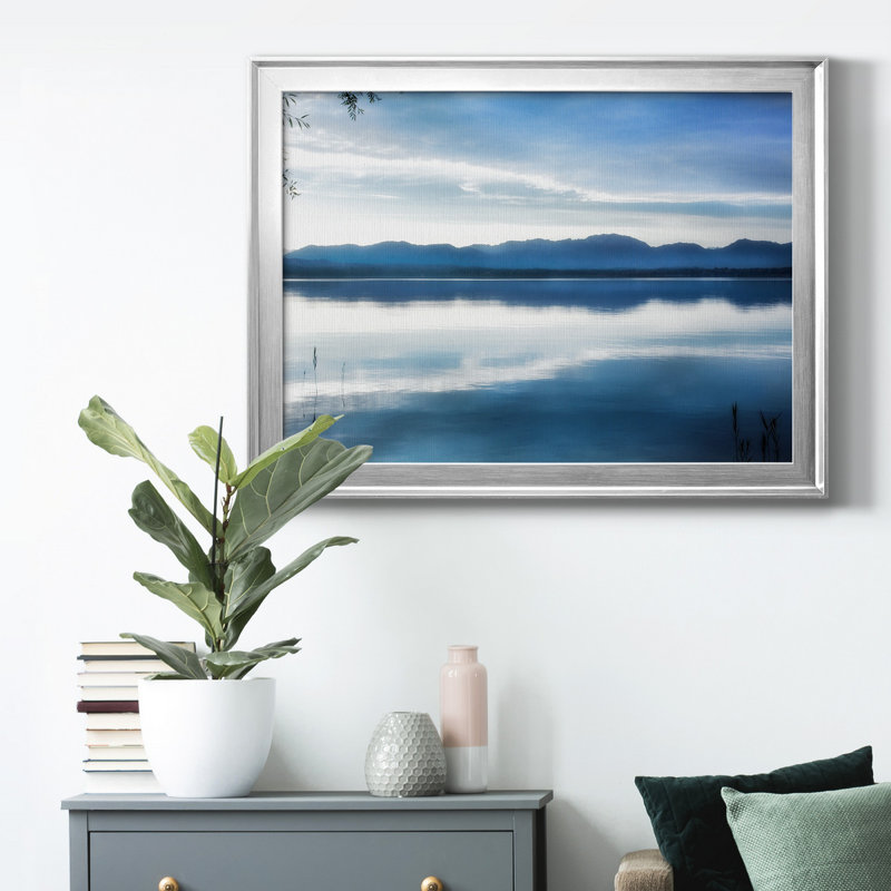 «Blue Hour», toile encadrée de qualité supérieure - prête à être accrochée, H 18,5 po x l 24,5 po x P 1 po, Cadre argenté