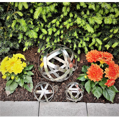 Caryol Stainless Steel Garden Art