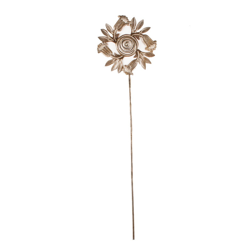 Jeu de jardin en tourbillon fleur trompette