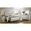 Table de chevet contemporaine avec structure de chambre à coucher moderne en bois massif et texture crocodile-363953778