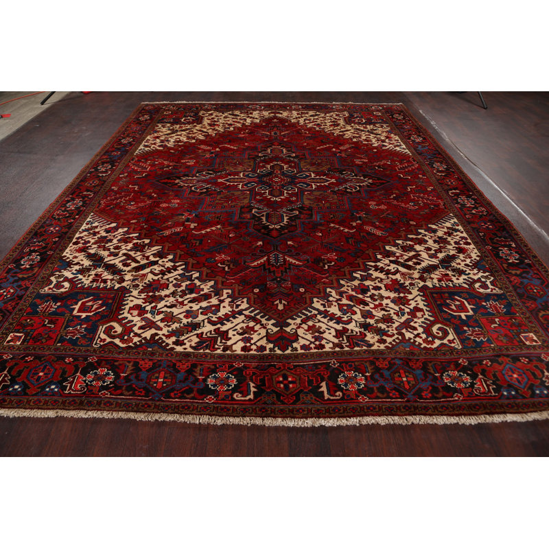 Tapis rouge unique en laine noué à la main Heriz des années 1970 de 8 pi 9 po x 11 pi 4 po