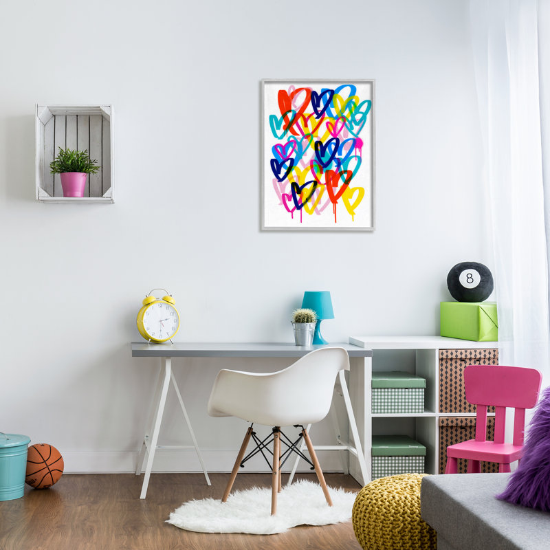 «Modern Graffiti Hearts» encadré sur bois par Victoria Barnes, Estampe numérique Farmhouse, H 30 po x l 24 po x P 1,5 po