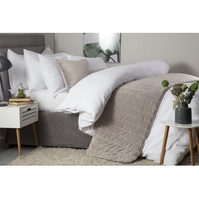 Verona Bed Runner