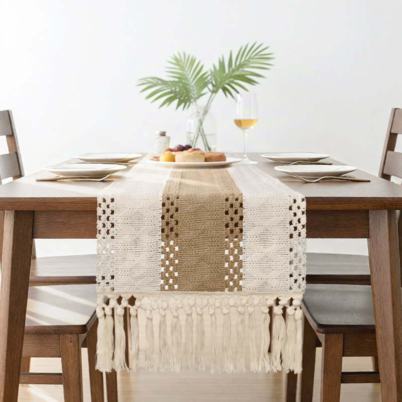 Chemin de table Boho Macrame, L 87 po x l 12 po, Brun