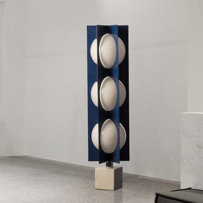 Bleu + blanc acrylique + métaux + lampes sur pied sans marbre