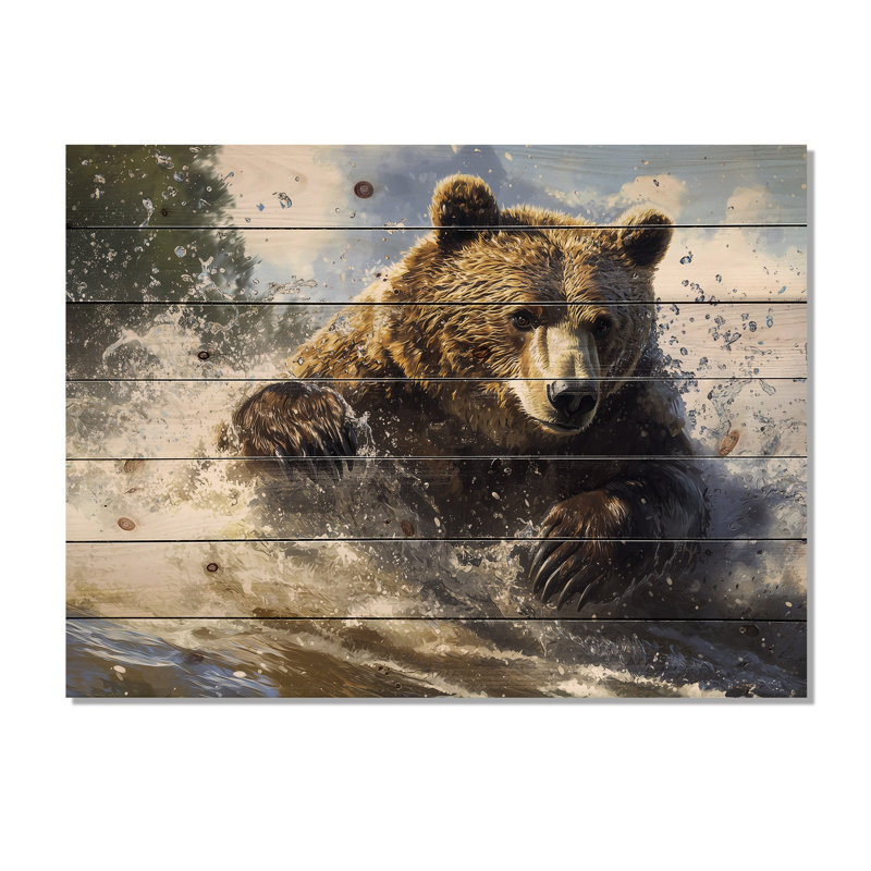 Ours qui court dans la rivière I - impression sur bois d'ours - sur bois de pin naturel, H 34 po x l 44 po x P 0,78 po