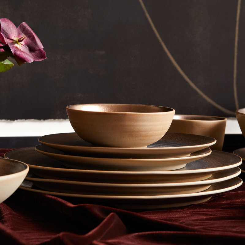 Akita Stoneware Dinnerware Set - Service for 4