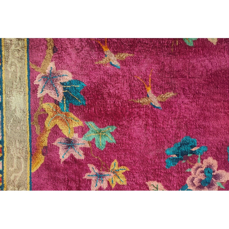 Tapis mauve antique en laine Art Deco