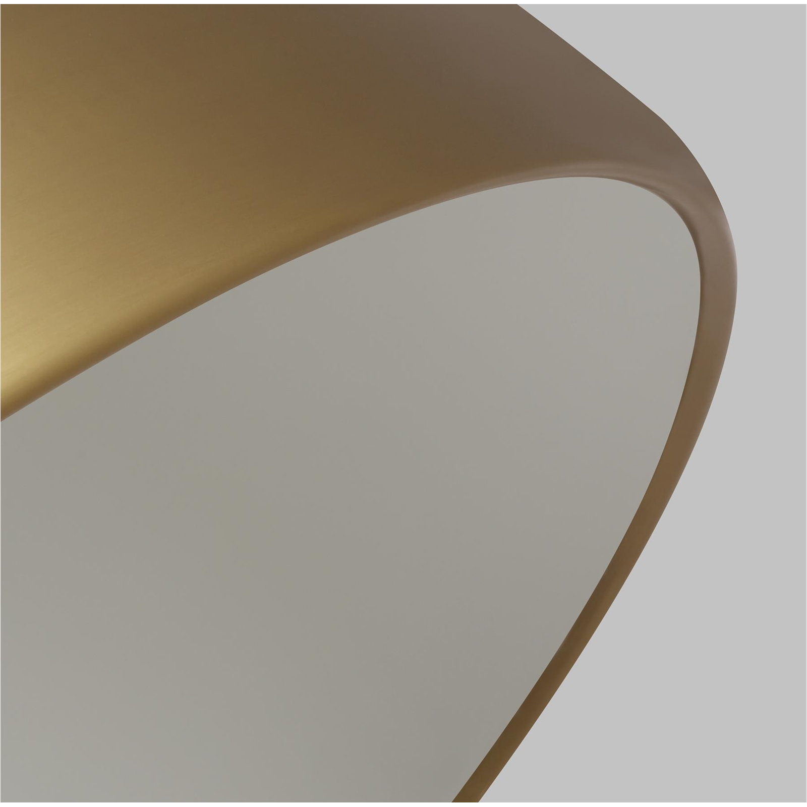 Cotra Metal Novelty Lamp, Gold