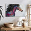 Huile de cheval de course-107669893