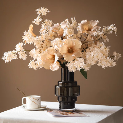 Ornement en forme de bouquet simulé