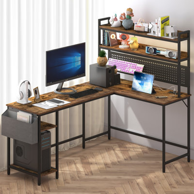 Bureau en forme de L, bureau d'ordinateur en coin réversible avec prise de courant et lumière DEL, bureau de jeu avec tablette de rangement et support pour écran, brun rustique