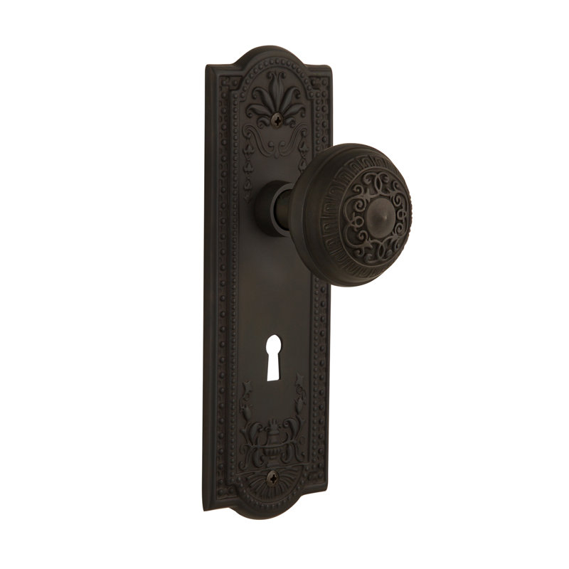 Plaque Meadows avec trou de serrure décoratif et bouton de porte à œuf et à fléchettes, Bronze frotté à l'huile, 2 3/8 po