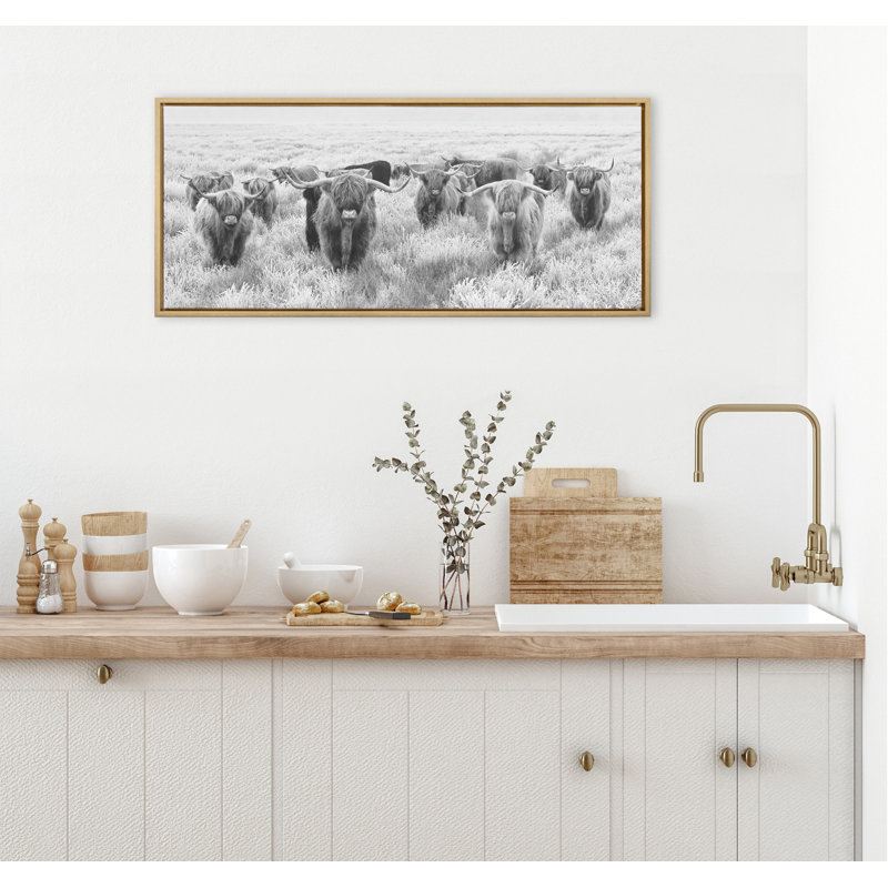 «Herd of Highland Cows Black and White» par The Creative Bunch Studio, reproduction d'art sur toile encadrée, Or