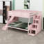 Lit superposé avec glissade et escalier de rangement, mettant en valeur le design des fenêtres de la maison pour un décor de conte de fées moderne-134703504